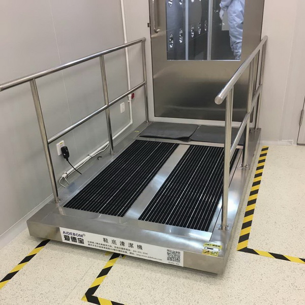 愛(ài)德寶車(chē)間入口鞋底清潔機(jī).jpg